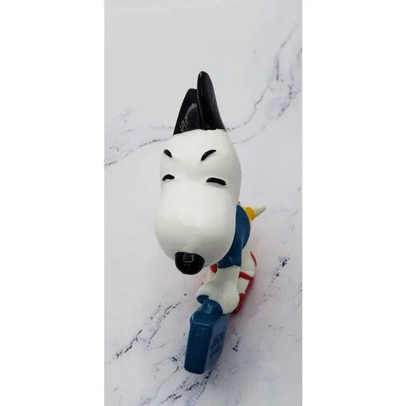 Snoopy Roller Skating with Briefcase Peanuts Toy Figurine - Picture 6 of 8